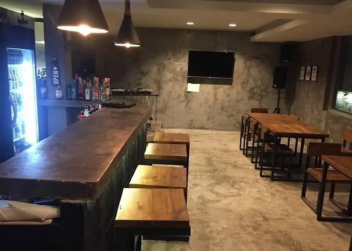 Revolution Asoke Hostel กรุงเทพมหานคร